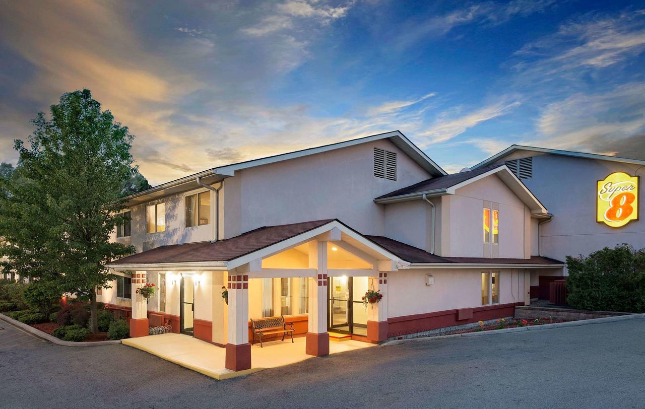 Super 8 By Wyndham Newburgh/West Point Stewart Intl Airport Motel Exterior foto