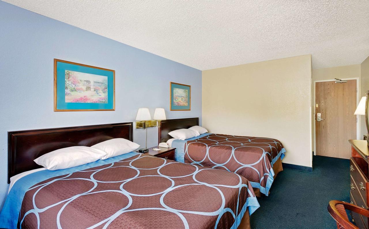 Super 8 By Wyndham Newburgh/West Point Stewart Intl Airport Motel Exterior foto